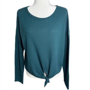 5/$25 Green Long Sleeve Caution to the Wind Top